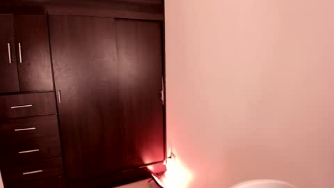 Dahli online show from 09/26/25, 04:38