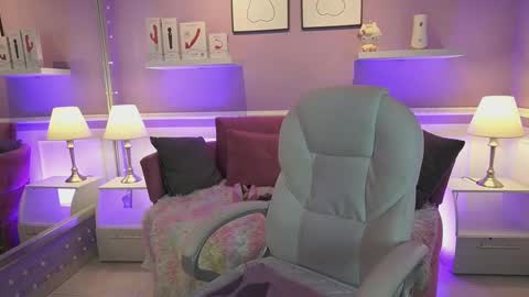 Dahlia Grey online show from 11/13/25, 11:42