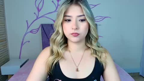Dahlia online show from 02/28/25, 03:04