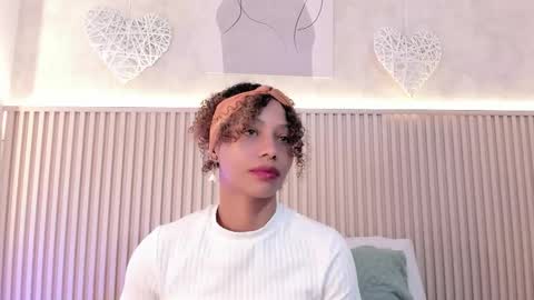 Daiana online show from 10/28/25, 07:16