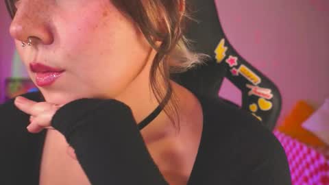 Cute DianaOnline mostly at 8pm-0000 am UK TimeTuesday and Wednesday off online show from 09/19/25, 09:26