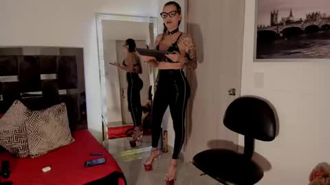  D A I L A  online show from 09/15/25, 08:53