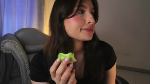 Lauren            online show from 05/11/26, 02:45
