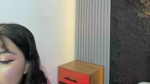 daisy_girll online show from 09/12/25, 12:27