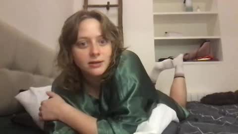 daisy_lately online show from 12/22/25, 04:48