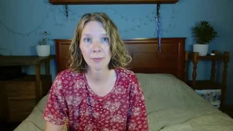 Snapshot of daisy_lovely chatting on 09/27/25, 11:48 daisy_lovely online show from 09/27/25, 11:48