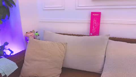Daisy Price online show from 07/28/26, 11:17