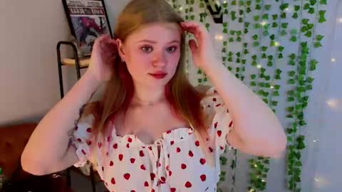 Snapshot of daisy_santos chatting on 07/02/26, 12:22 Mary online show from 07/02/26, 12:22