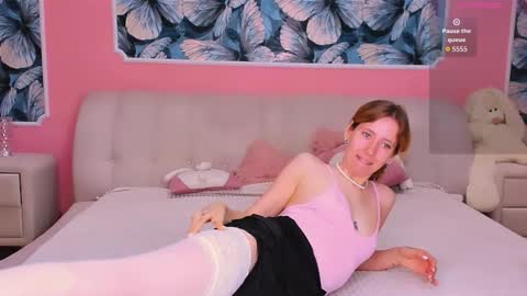 Snapshot of daisy_swanson chatting on 10/21/25, 05:13 Daisy Swanson online show from 10/21/25, 05:13