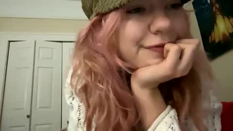 Snapshot of daisybaby699 chatting on 01/18/25, 08:31 DaisyB3 online show from 01/18/25, 08:31