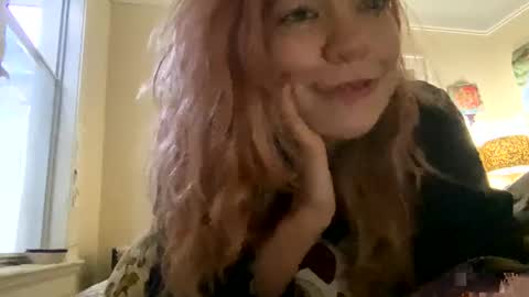 Snapshot of daisybaby699 chatting on 02/08/25, 12:17 DaisyB3 online show from 02/08/25, 12:17