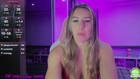 Snapshot of daisydeliciousxx chatting on 11/05/25, 10:21 DaisyDeliciousxx online show from 11/05/25, 10:21