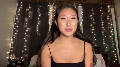 Snapshot of daisykimvip chatting on 02/16/25, 05:04 Daisy Kim online show from 02/16/25, 05:04