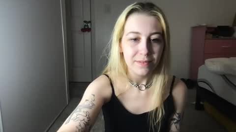 Snapshot of daisymynx chatting on 05/14/26, 06:53 daisymynx online show from 05/14/26, 06:53