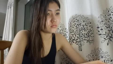 Snapshot of daisyzebley chatting on 06/03/26, 02:33 Jasmin online show from 06/03/26, 02:33