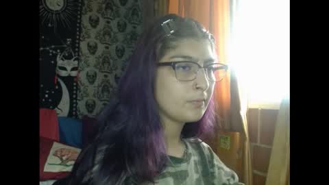    --  -- help me reach 100 hands up  online show from 10/01/25, 07:09