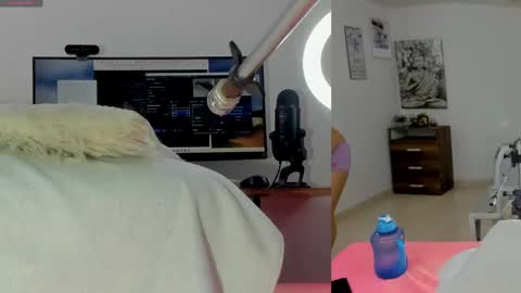daki_ume_ online show from 05/15/26, 02:29