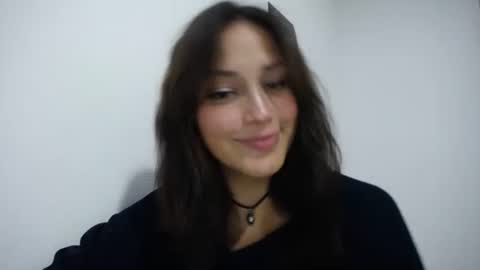 IG  dakotasofiaa online show from 09/19/25, 04:18