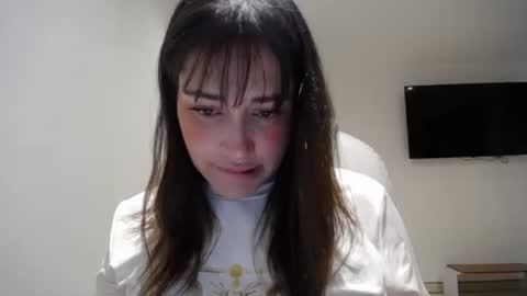 IG  dakotasofiaa online show from 05/19/26, 01:56