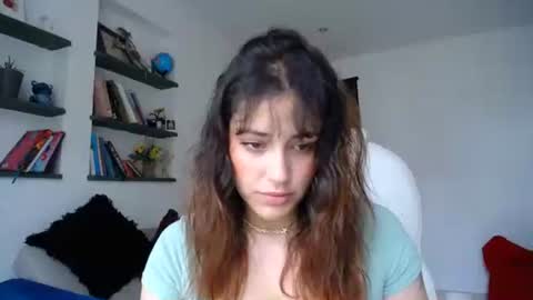 IG  dakotasofiaa online show from 06/08/26, 08:42