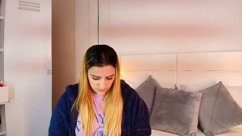 Dakota-Megan online show from 09/30/25, 02:44