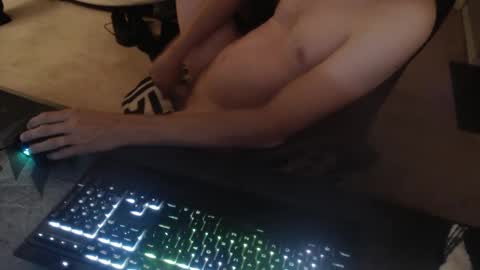 Snapshot of dakota_reilly chatting on 09/18/25, 11:34 Dakota online show from 09/18/25, 11:34