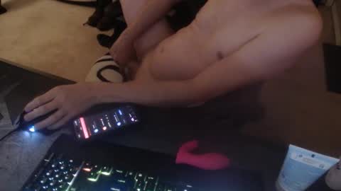 Snapshot of dakota_reilly chatting on 11/18/25, 05:12 Dakota online show from 11/18/25, 05:12