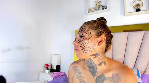 dakota_stream online show from 12/03/25, 12:14