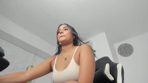 dakota_x18 online show from 10/06/25, 07:44