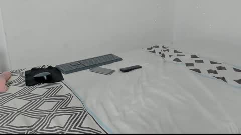 dakota_x18 online show from 11/06/25, 09:05