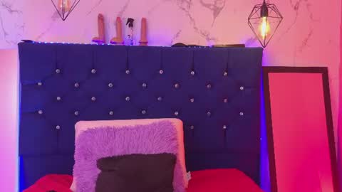 dakotaa_johnson online show from 06/29/26, 07:03