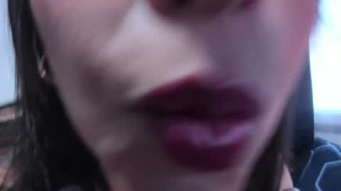 Dakotaagray online show from 11/08/25, 11:10