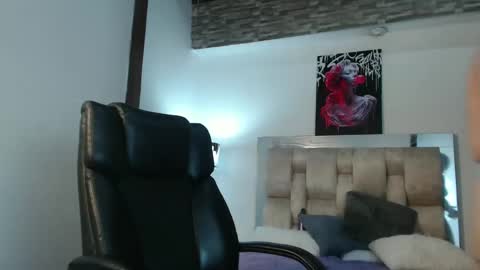 Snapshot of dakotarobbins_ chatting on 12/15/24, 06:51 dakotarobbins_ online show from 12/15/24, 06:51