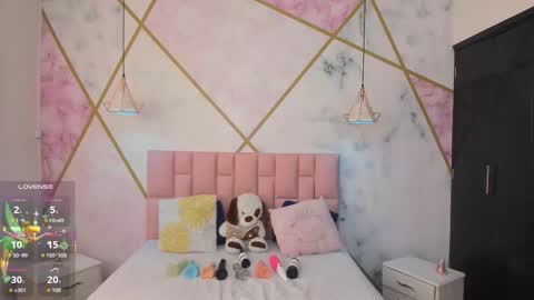 Liz online show from 10/18/25, 07:03