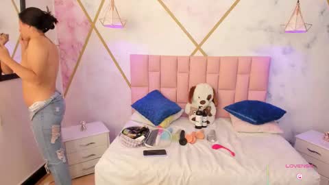 Liz online show from 10/23/25, 01:21