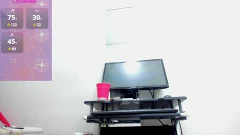  Ren  online show from 12/22/24, 03:22
