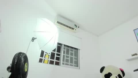  Ren  online show from 09/28/25, 01:33