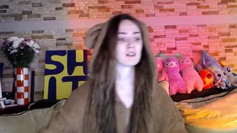 Dalia  online show from 10/16/25, 09:32