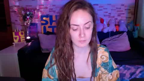 Dalia  online show from 11/26/25, 09:32