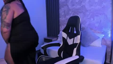 D A L I A  online show from 06/18/26, 07:29
