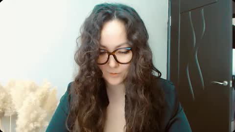 Snapshot of dalidayes chatting on 09/14/25, 05:28 Dali online show from 09/14/25, 05:28