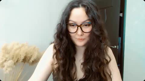 Snapshot of dalidayes chatting on 10/12/25, 05:06 Dali online show from 10/12/25, 05:06