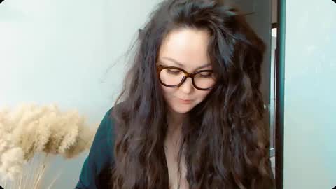 Snapshot of dalidayes chatting on 10/13/25, 05:51 Dali online show from 10/13/25, 05:51