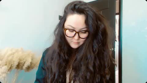 Snapshot of dalidayes chatting on 10/16/25, 07:09 Dali online show from 10/16/25, 07:09