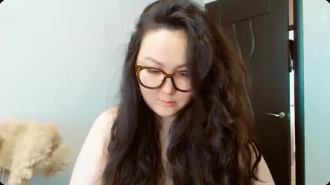 Snapshot of dalidayes chatting on 10/20/25, 06:03 Dali online show from 10/20/25, 06:03