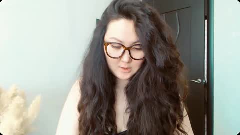 Snapshot of dalidayes chatting on 11/02/25, 06:27 Dali online show from 11/02/25, 06:27