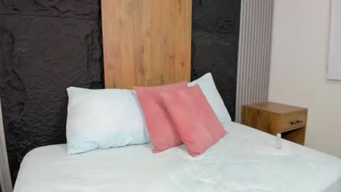 Snapshot of dalila_harris chatting on 09/20/25, 12:17 D A L I L A online show from 09/20/25, 12:17