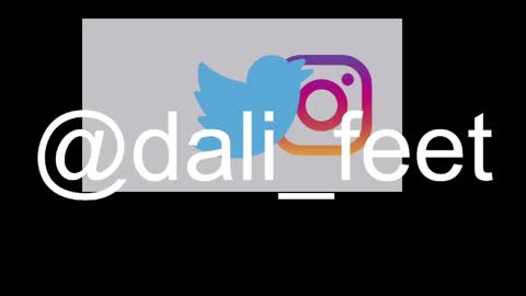Snapshot of dalila_oficials chatting on 04/29/26, 11:14 online show from 04/29/26, 11:14