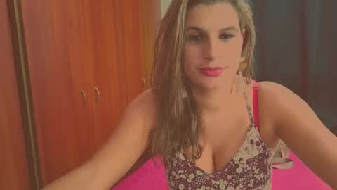 Dalila online show from 12/17/25, 04:29