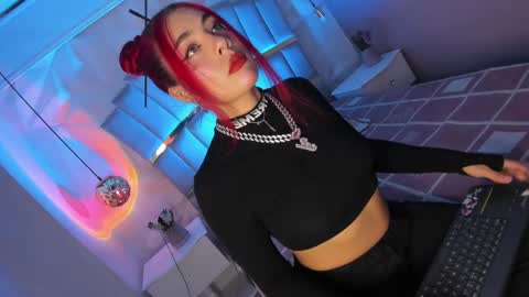 Dalila online show from 12/20/24, 10:27